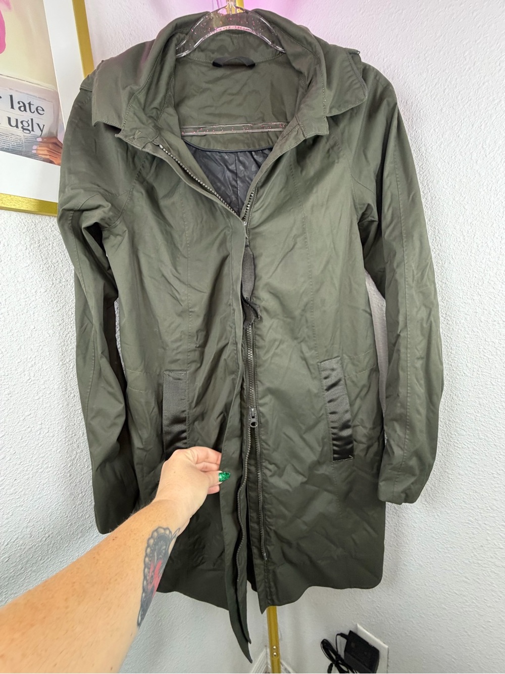 Lululemon Lightweight Cinch-Waist Rain Coat Dark Olive Green Leopard Mesh Lining